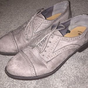 Women’s 6 gap shoes - oxfords